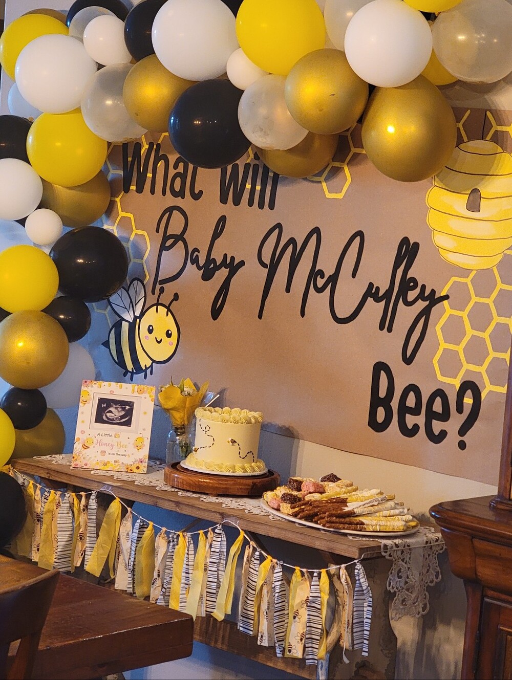 Yellow, Black & White Bee-Themed Party Garland